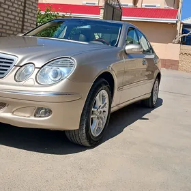 Mercedes-Benz E320 2003