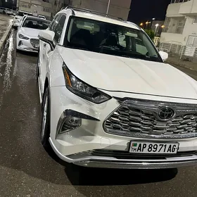 Toyota Highlander 2022