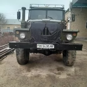 Ural 4320 1987