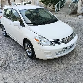 Nissan Versa 2010
