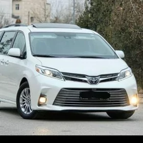 Toyota Sienna 2019
