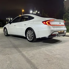 Hyundai Sonata 2021
