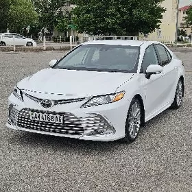 Toyota Camry 2024
