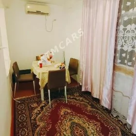 10мкр 1этаж 3комната