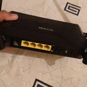 Tenda router D305