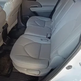 Toyota Highlander 2020