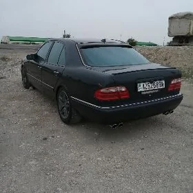 Mercedes-Benz E320 1996