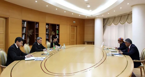 Рашид Мередов встретился с генсеком ТЮРКСОЙ Султаном Раевым