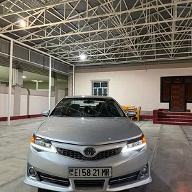 Toyota Camry 2014