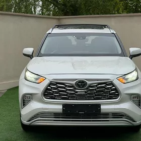 Toyota Highlander 2020