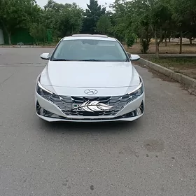 Hyundai Elantra 2022