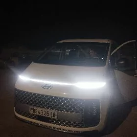 Hyundai Staria 2022
