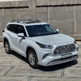Toyota Highlander 2022