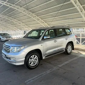 Toyota Land Cruiser 2011