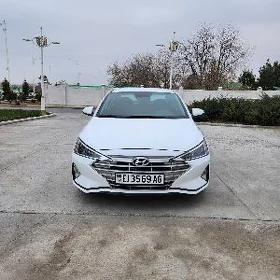 Hyundai Elantra 2020