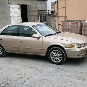 Toyota Camry 2000