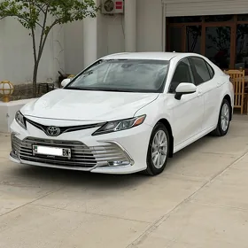 Toyota Camry 2023