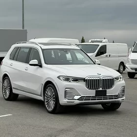 BMW X7 2022