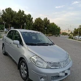 Nissan Versa 2007