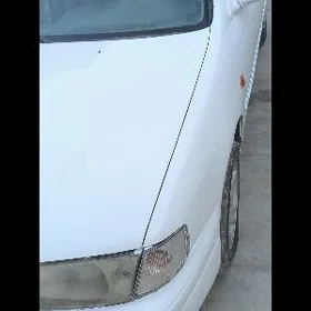 Nissan Primera 1998