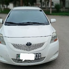 Toyota Yaris 2011