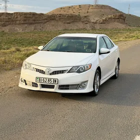 Toyota Camry 2014