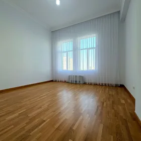 Чехова Элитка 4 ком 4 этаж