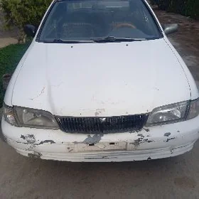 Nissan Sunny 2000