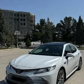 Toyota Camry 2023