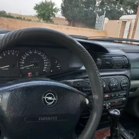 Opel Omega 1997