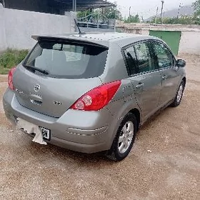 Nissan Versa 2012