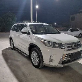 Toyota Highlander 2019