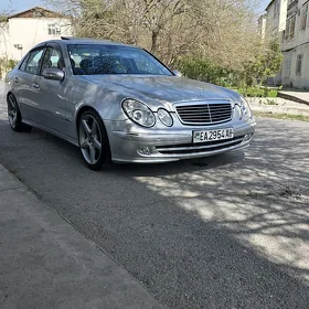 Mercedes-Benz E320 2003