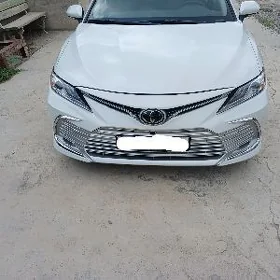 Toyota Camry 2020