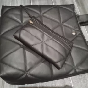 Сумка и клач.