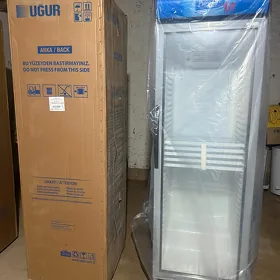 ugur  vitrina