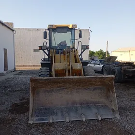 XCMG LW300F 2011