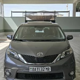 Toyota Sienna 2012