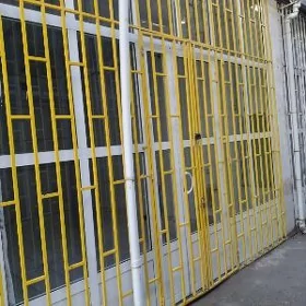 Ýolöten bazar satlyk magazin