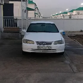 Toyota Camry 2001