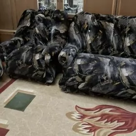 Диван и два кресла