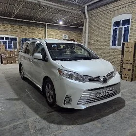 Toyota Sienna 2020
