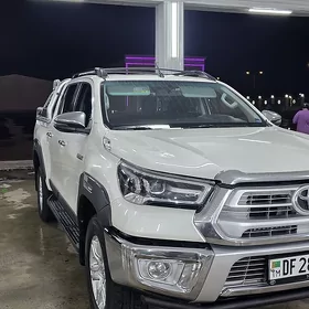Toyota Hilux 2021