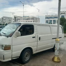 Toyota Hiace 2001