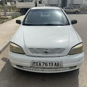Opel Astra 2000