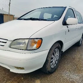 Toyota Sienna 2002