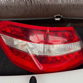 mersedes fara w212