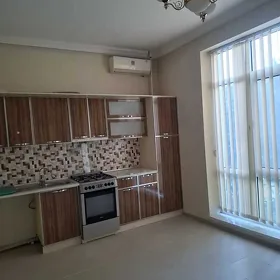 yslam karimow  1/4 kom 220mkw