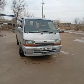 Toyota Hiace 1990
