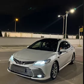 Toyota Camry 2024